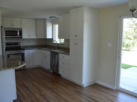 4th image of 61 N Paradise Dr