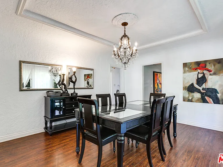 137 S Rexford Dr #1 — Photo 9