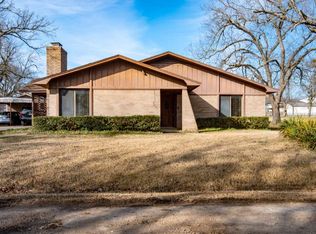 303 Wight St, Roxton, TX 75477