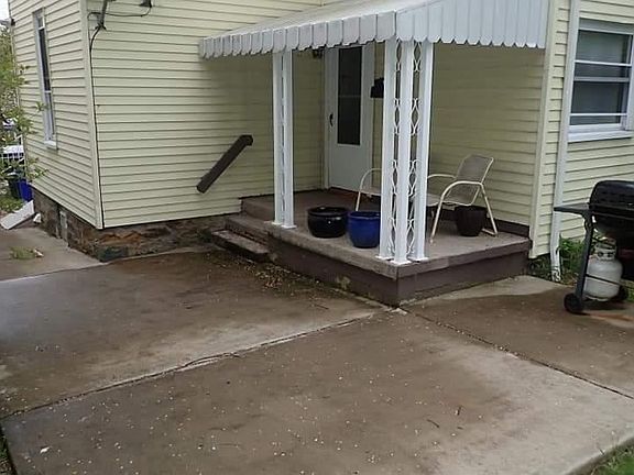 2nd image of 324 Seminary Ave #1