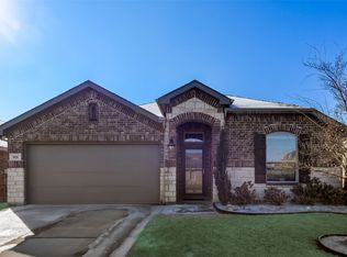 525 Saguaro Dr, Haslet, TX 76052