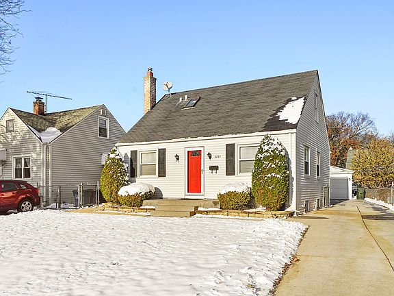 2nd image of 2707 Hawthorne St