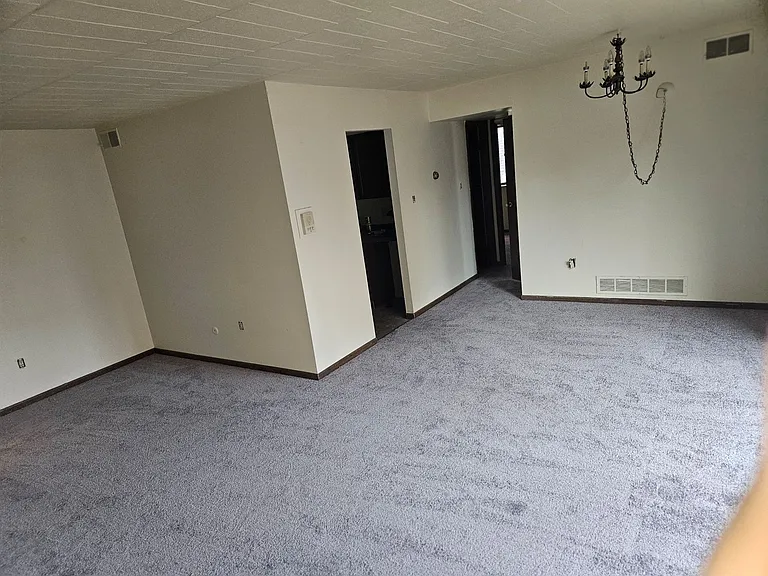 435 Atwood St — Photo 4