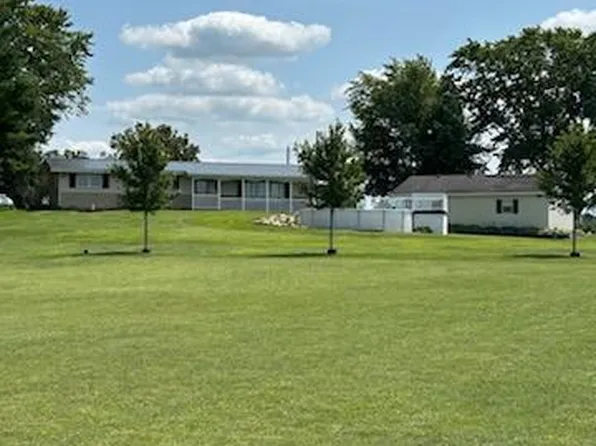 3135 E 2780 North Rd, Donovan, IL 60931