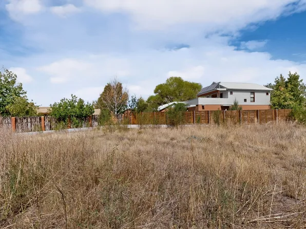 962 Acequia De Las Joyas, Santa Fe, NM 87505