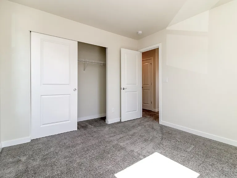 5632 S 302nd St — Photo 26