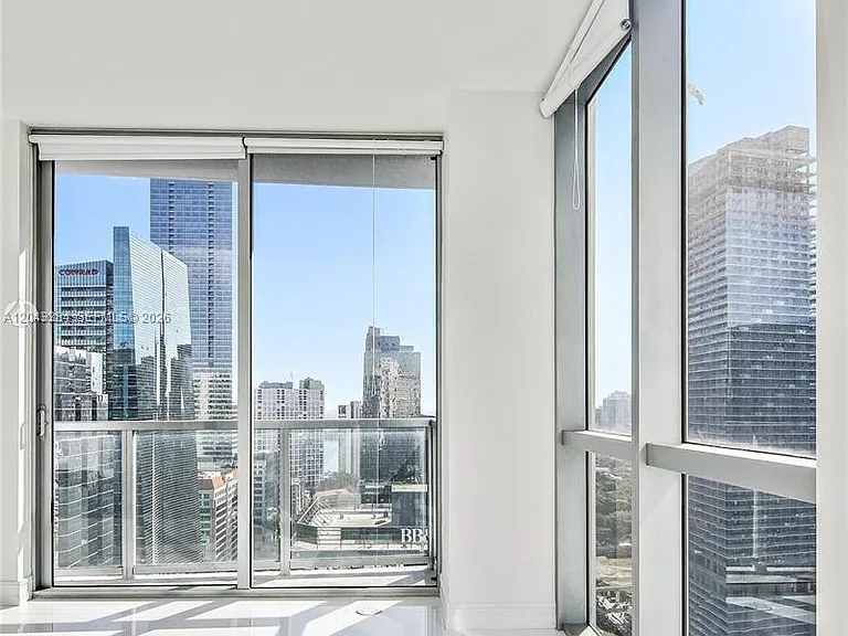 1060 Brickell Ave #2911 — Photo 6