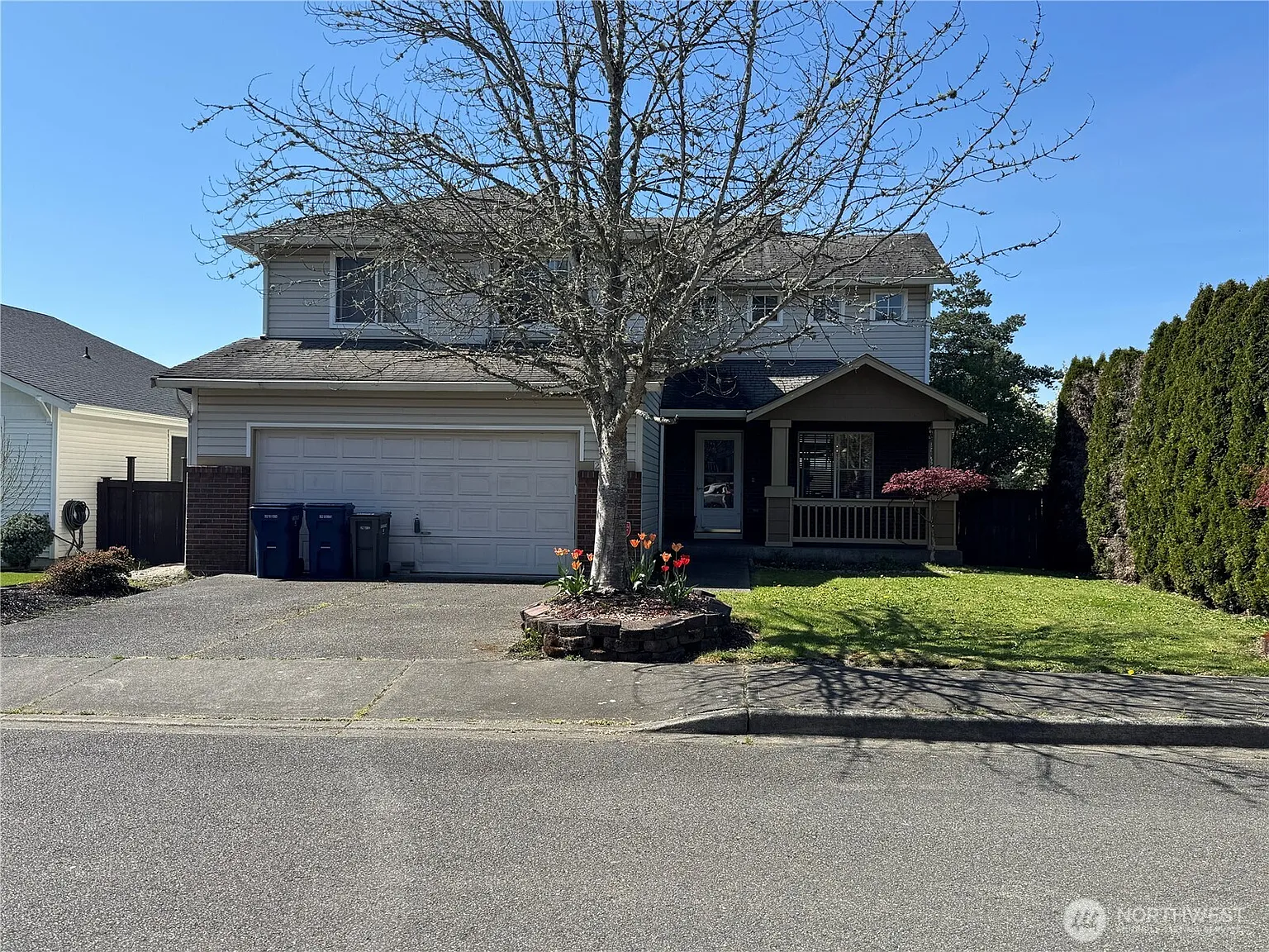 2807 V Court SE photo 1