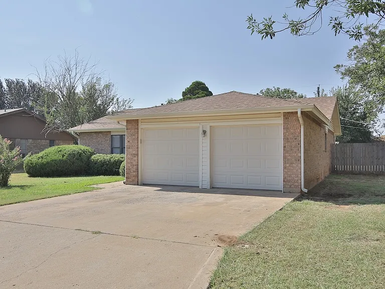 5417 Castle Rd — Photo 3