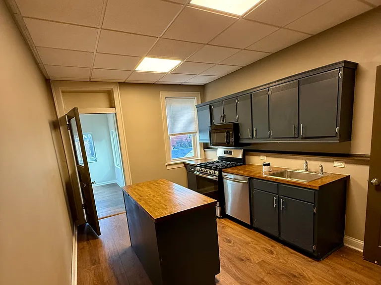 5200 Devonshire Ave #2F — Photo 4