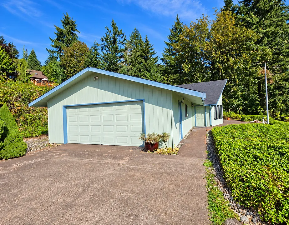 111 Finch Ln