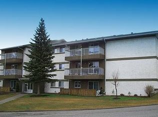 112 Tamarack Dr #1A, Hinton, AB T7V 1W4