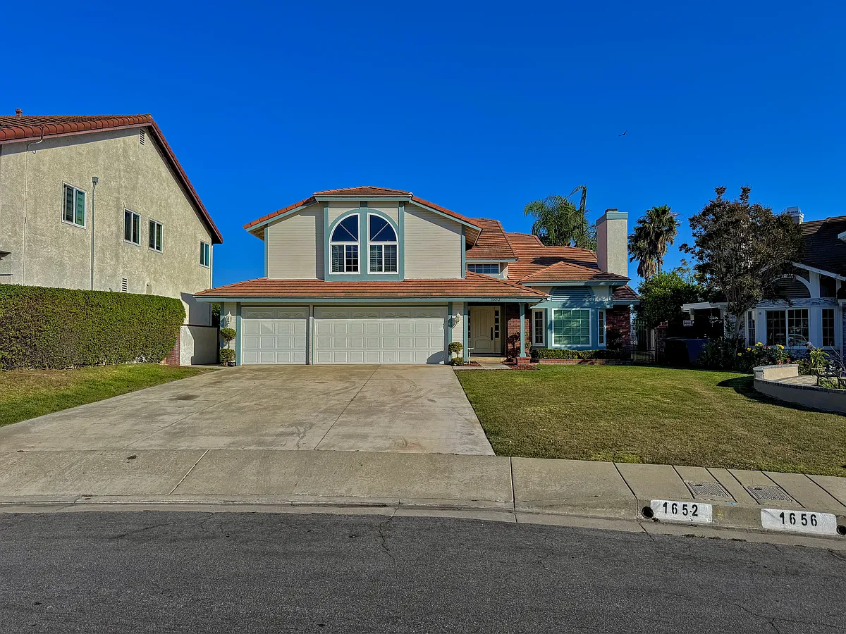 Building Photo - 1652 Longview Dr