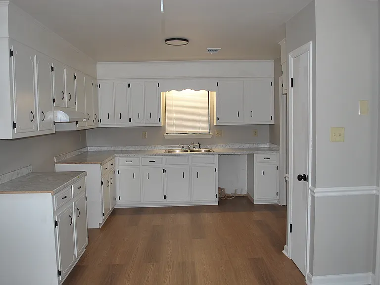 2643 Corning St — Photo 10