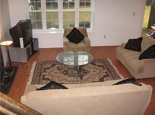 35 Almond Dr — Photo 2