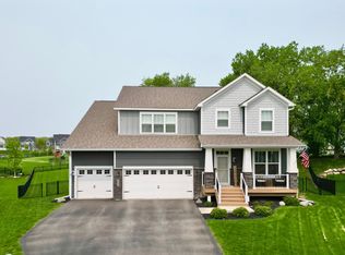 4120 Sage Wood Rd, Chaska, MN 55318