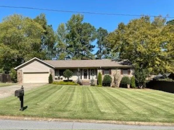 605 Ruth Dr, Bryant, AR 72022