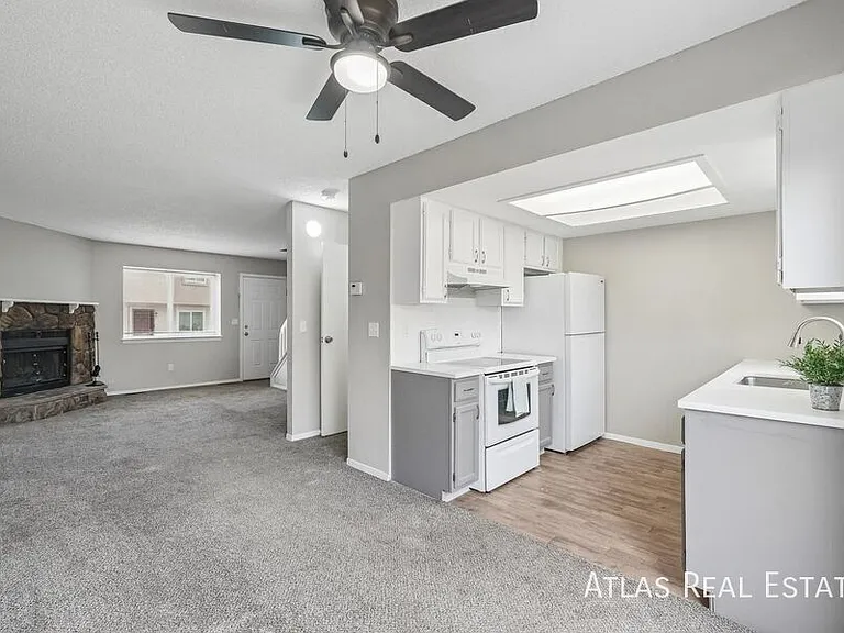 3027 Starlight Cir — Photo 11