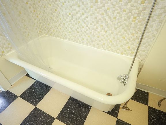 5th image of 605 E Denny Way APT 104