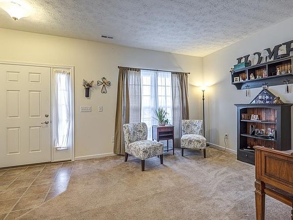 3rd image of 1588 Yellow Rose Ct