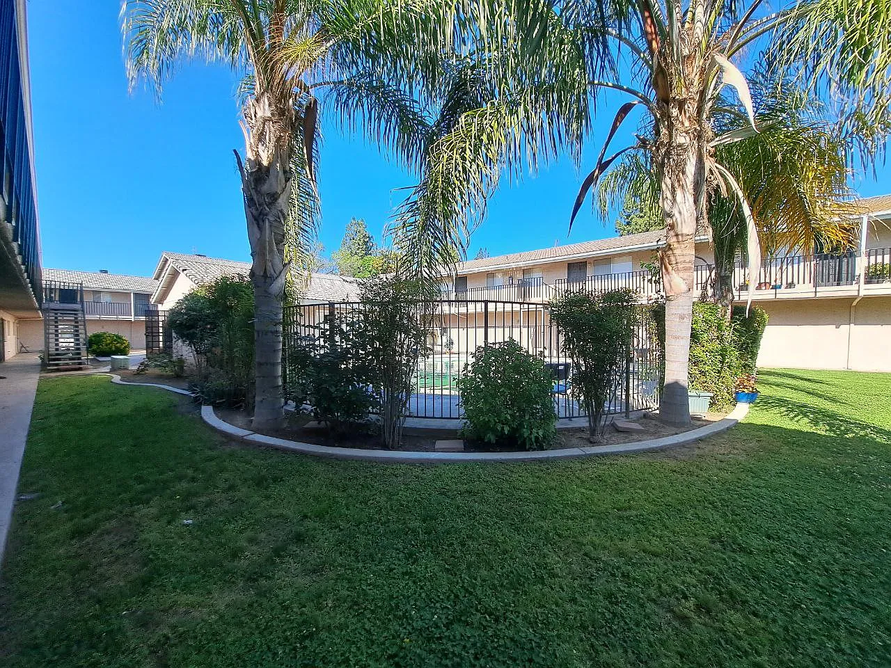 Bluehaven Apartments — Photo 1