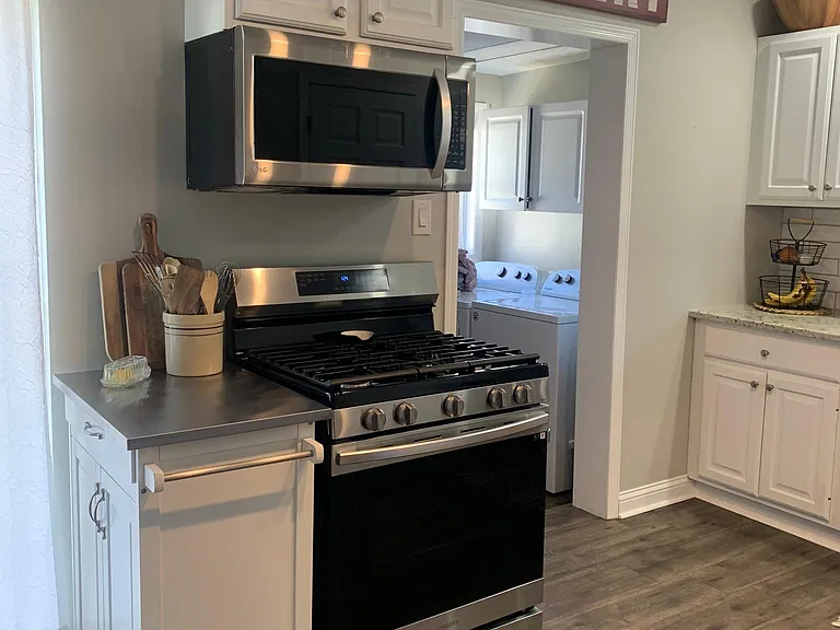 239 Columbia Ave — Photo 10