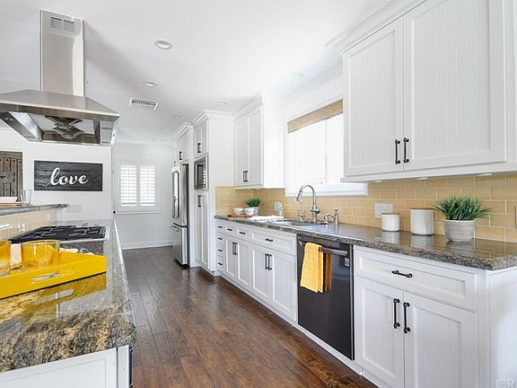 2nd image of 23548 Balmoral Ln