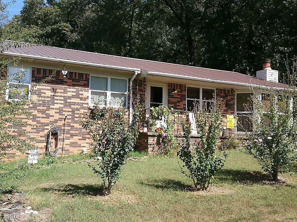 1st image of 931 Cedar St
