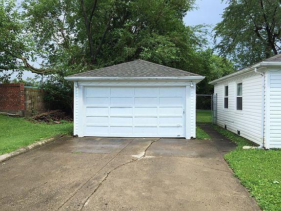 4th image of 2529 Circle View Dr
