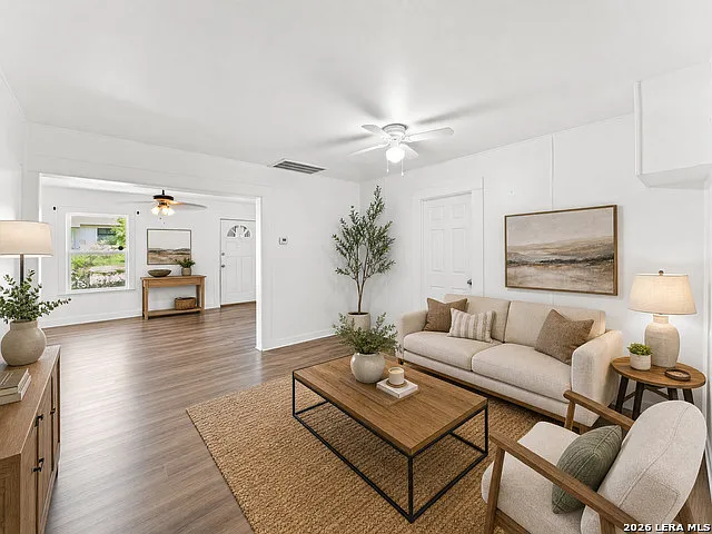 3 bed, 1.5 bath, 1692 sqft, $1,500 — Photo 2