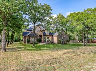 293 Oak Creek Cir, Springtown, TX 76082