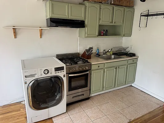 Kitchen, photo 1