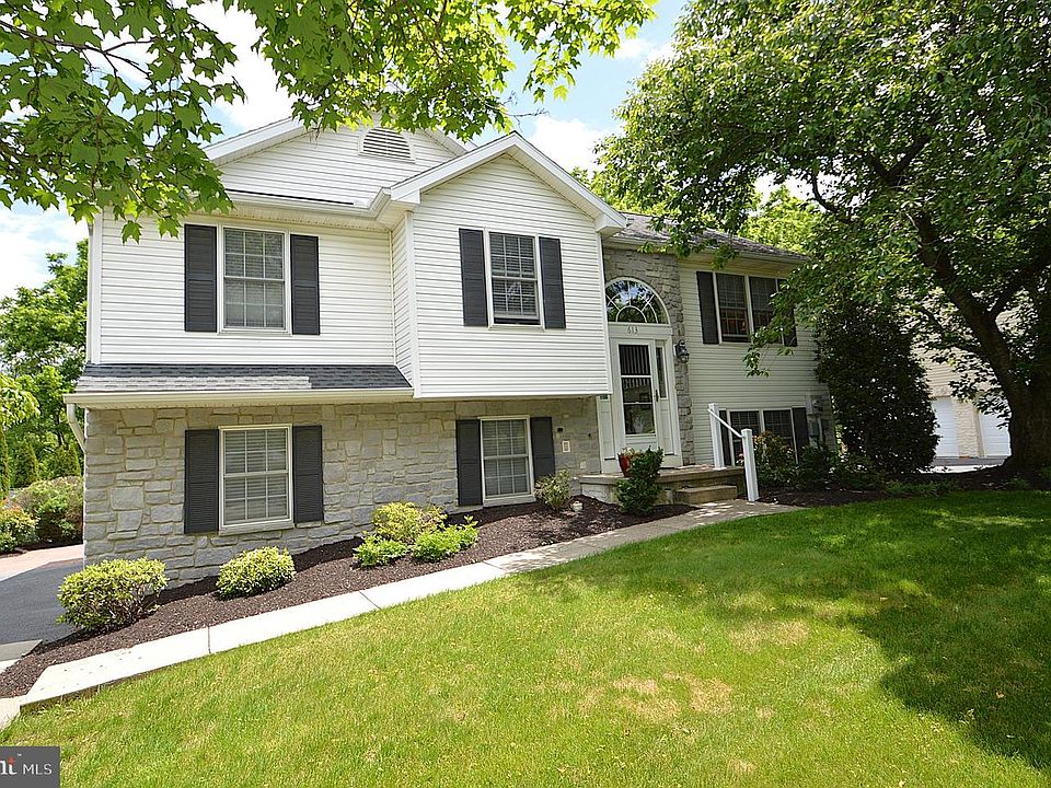 1st image of 613 Mallard Dr