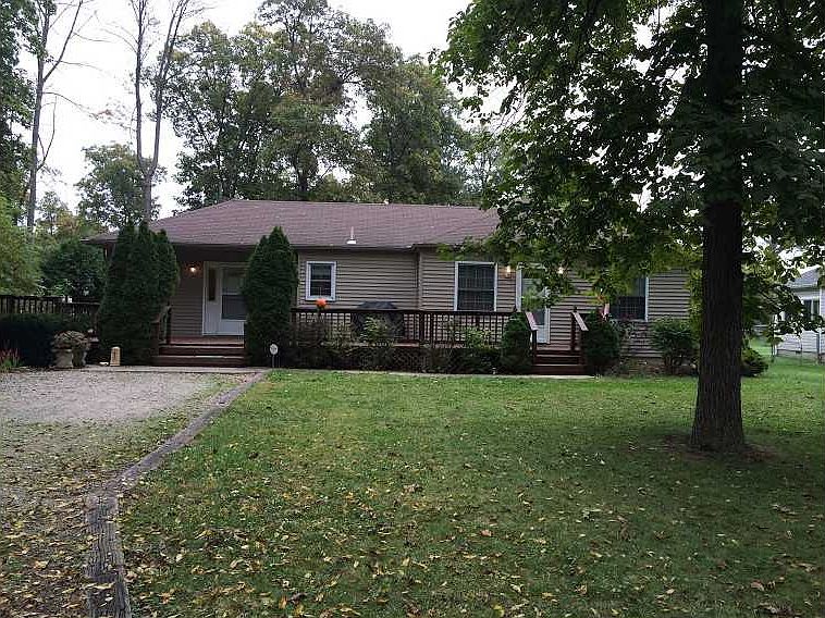 1st image of 200 N Lafayette Dr