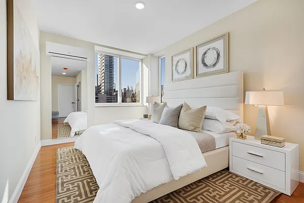 Rented by Compass | media 10