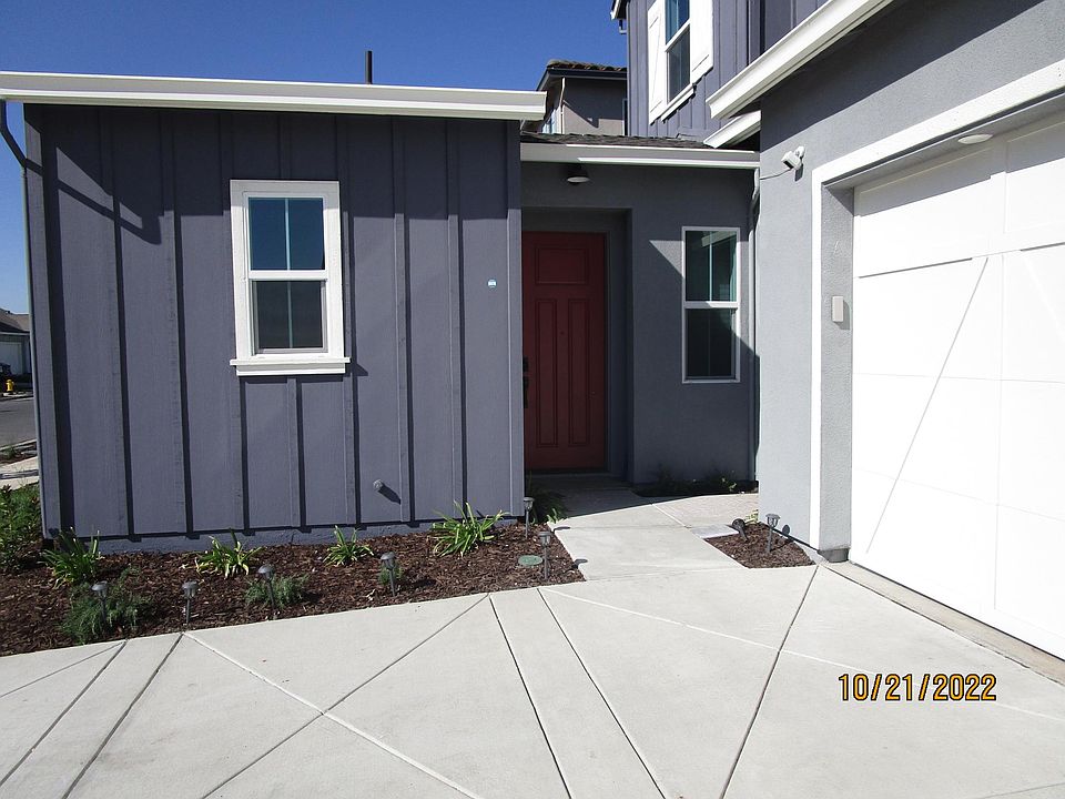 2nd image of 2909 Turner Ave #B