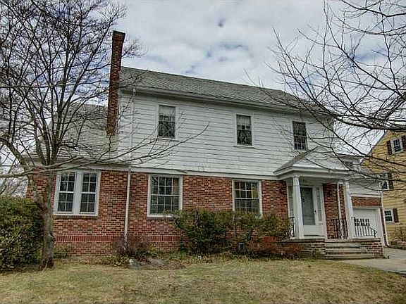 3rd image of 202 President Ave