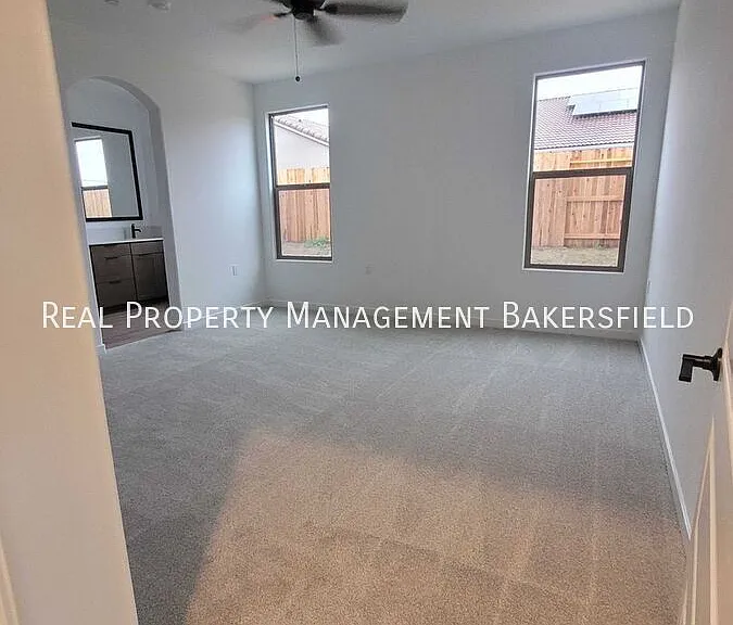7526 Passionfruit Dr — Photo 9