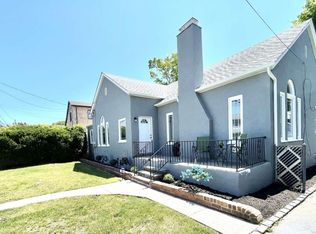 60 Tyrconnell Ave, Massapequa Park, NY 11762