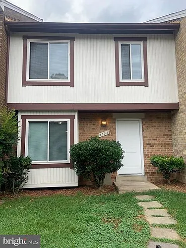 2804 Cambridge Dr Photo 1