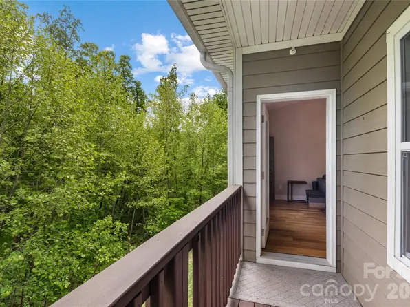 124 Foxden Dr Unit 303, Fletcher, NC 28732