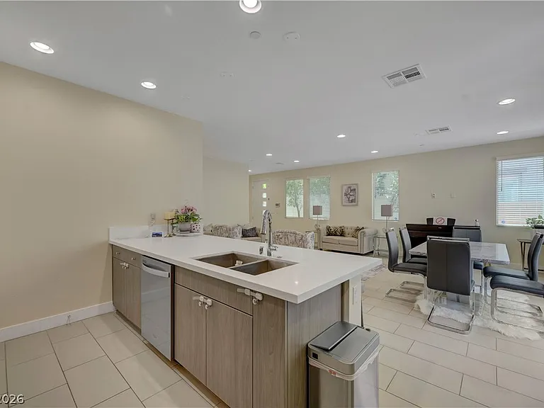 11401 Gravitation Dr — Photo 8