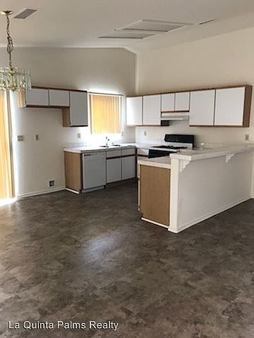 2nd image of 52550 Avenida Martinez
