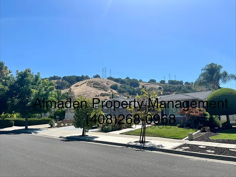 6274 Tillamook Dr — Photo 14