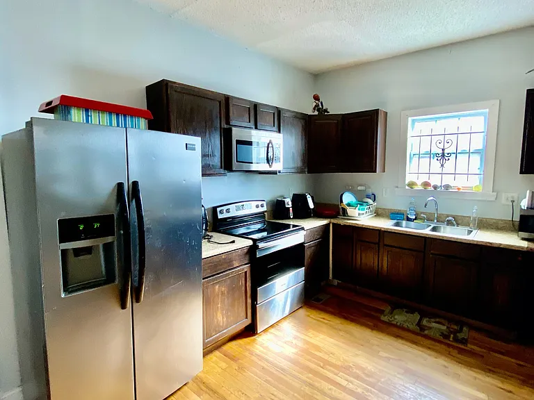 158 Walnut St SW — Photo 6