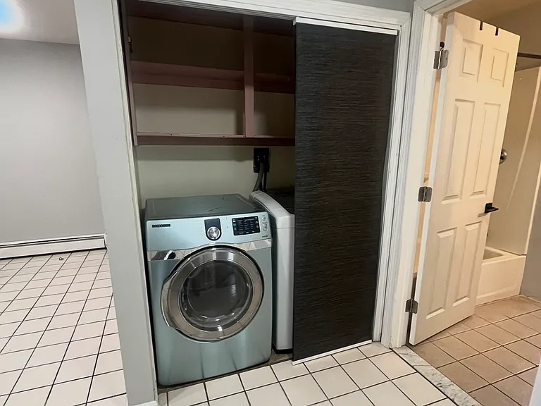 541 Admiral St #3 — Photo 5