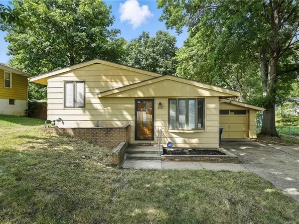 5118 NE 42nd St, Kansas City, MO 64117