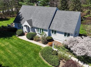 16 Bragg Rd, Foxboro, MA 02035