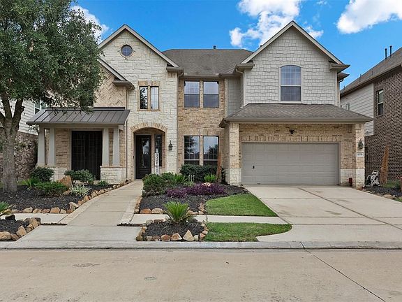 3rd image of 8330 Cape Royal Dr