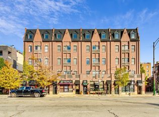 1402 W Grand Ave Unit 3, Chicago, IL 60642